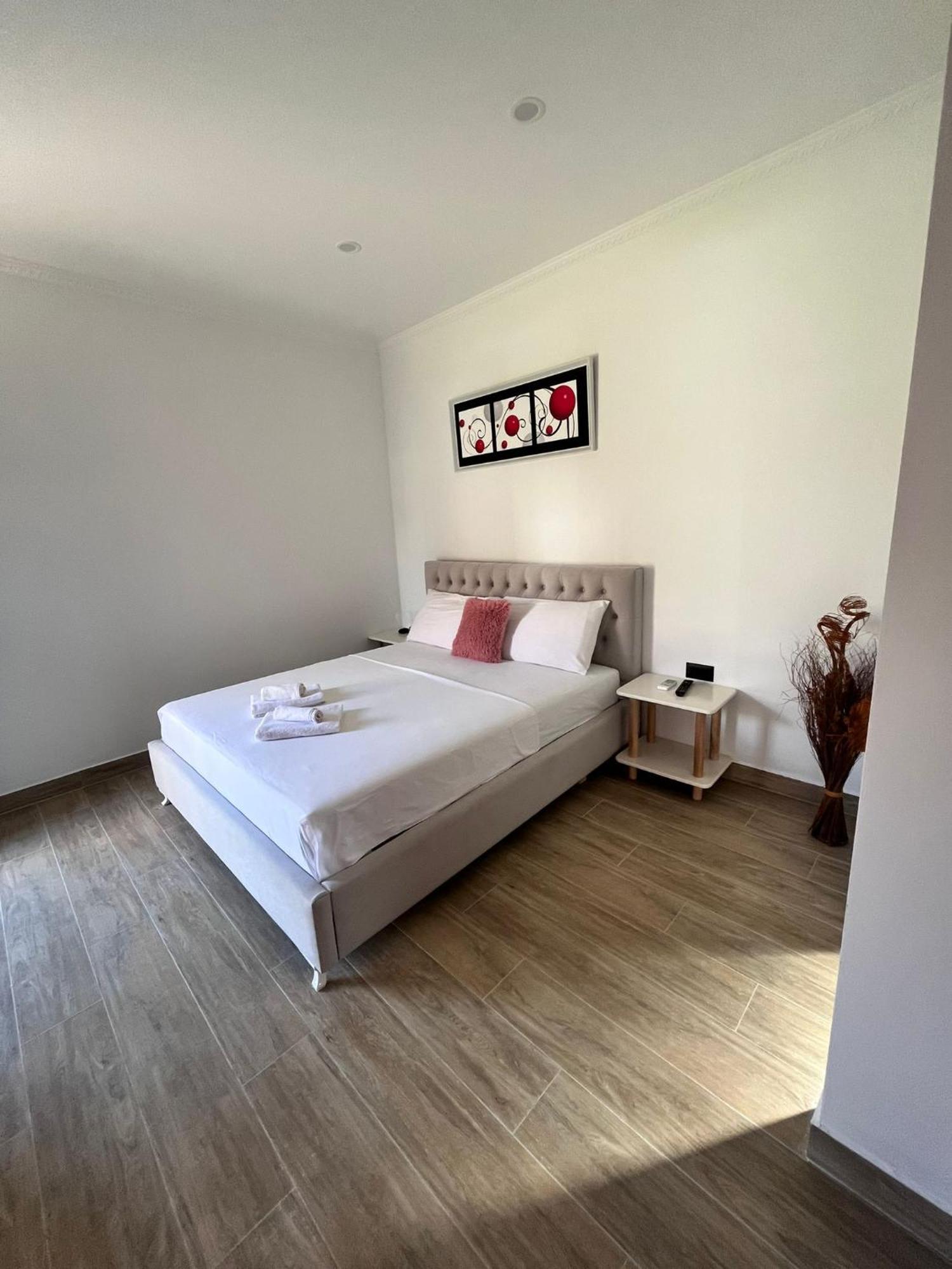 Vila Ari Borsh Extérieur photo